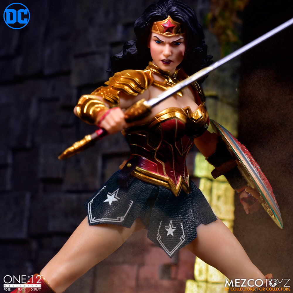 Figura articulada Wonder Woman DC Comics 17cm de MEZCO TOYS - Frikibase.com