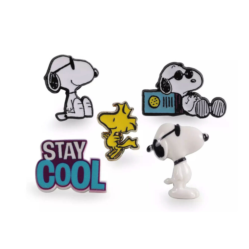 Set 5 pins Snoopy Peanuts - Frikibase.com
