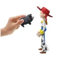 Figura Deluxe Jessie Toy Story 5 Disney Pixar 30cm español – imagen 4